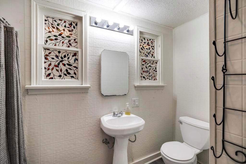 1434 Hicks Ave, San Antonio, TX 78210