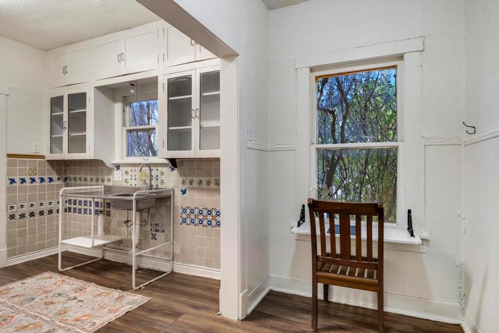 1434 Hicks Ave, San Antonio, TX 78210