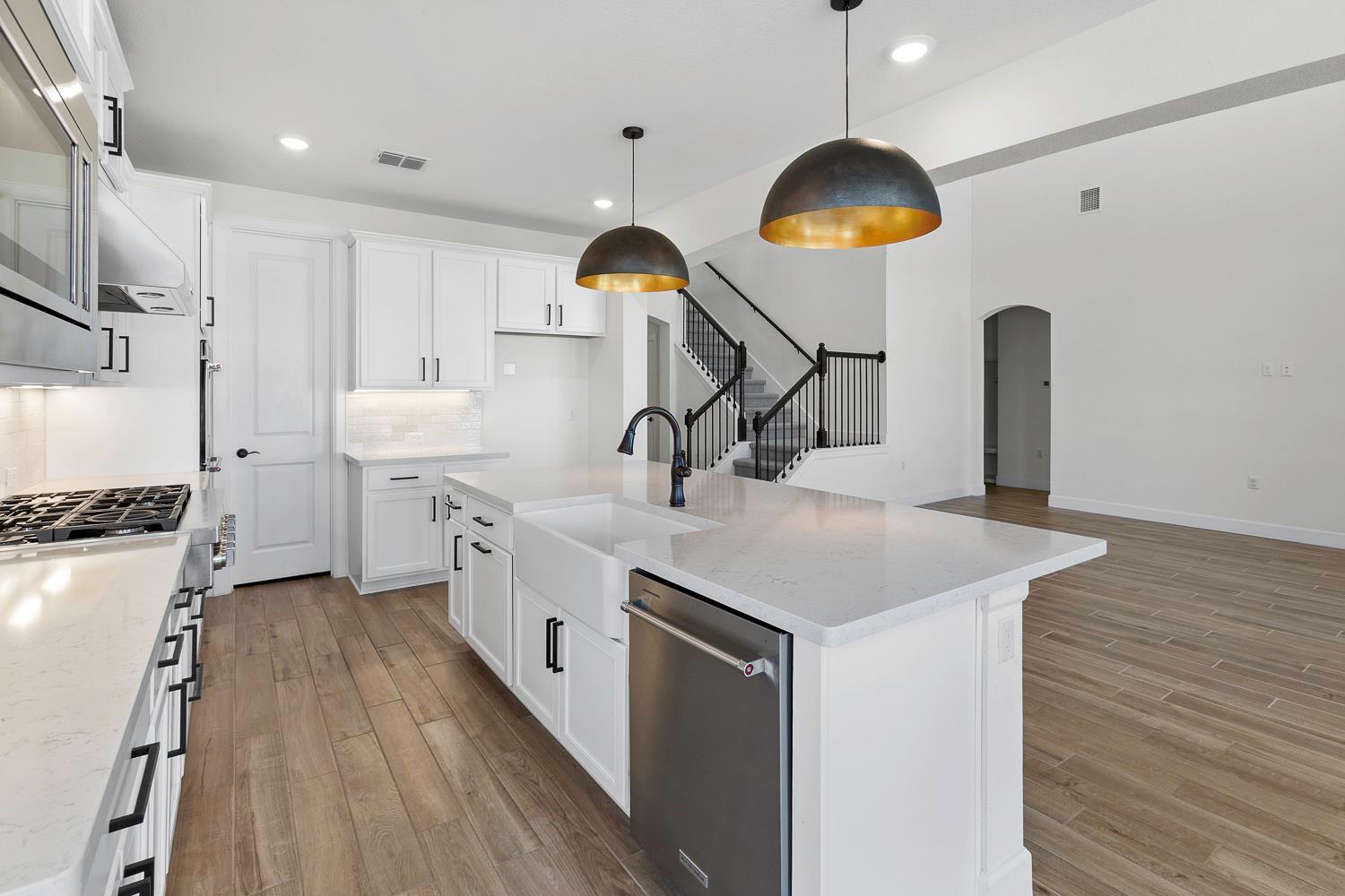 604 Buena Onda Way, Lakeway, TX 78738