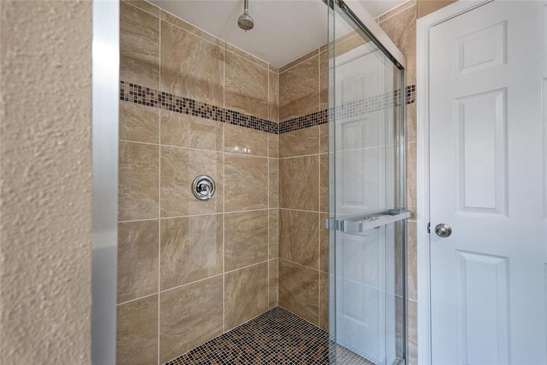 2105 Vivian Dr, Round Rock, TX 78681