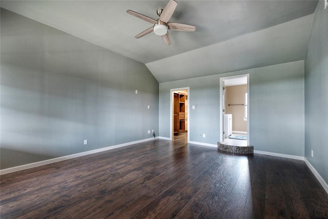 2105 Vivian Dr, Round Rock, TX 78681