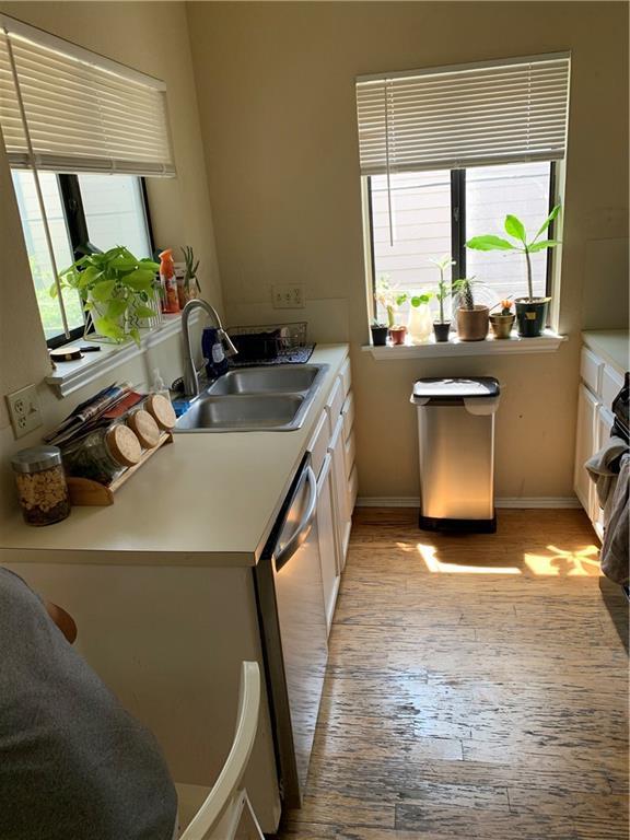 601 Nelray Blvd # 15, Austin, TX 78751