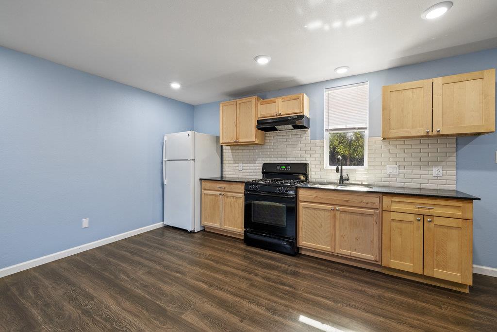 2540 FM 20, Red Rock, TX 78662