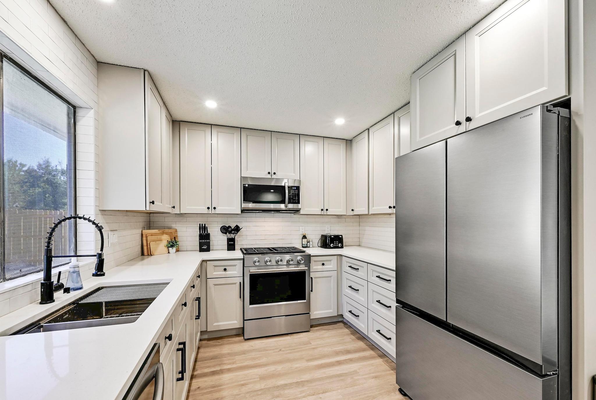 7107 Teaberry Dr, Austin, TX 78745