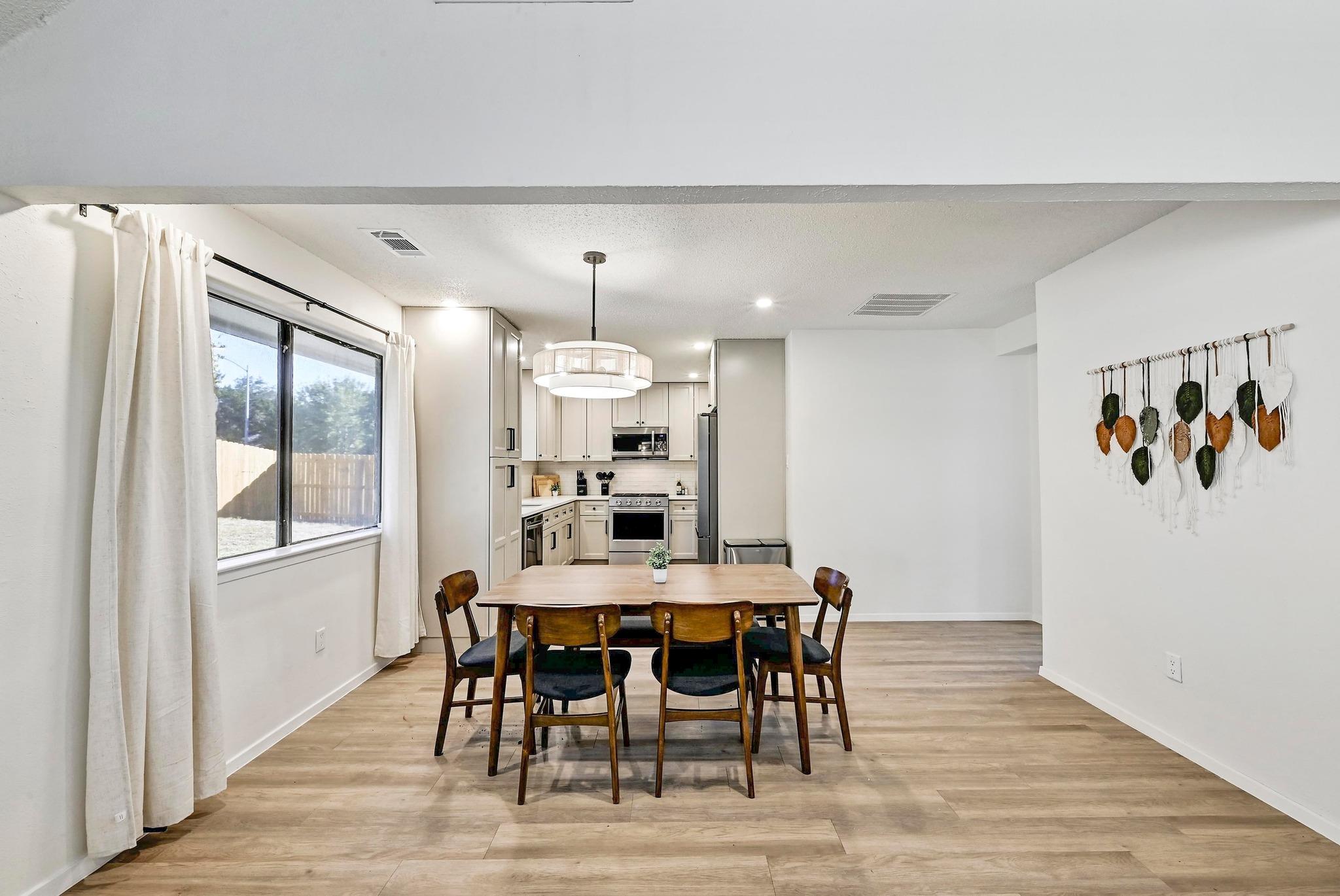 7107 Teaberry Dr, Austin, TX 78745