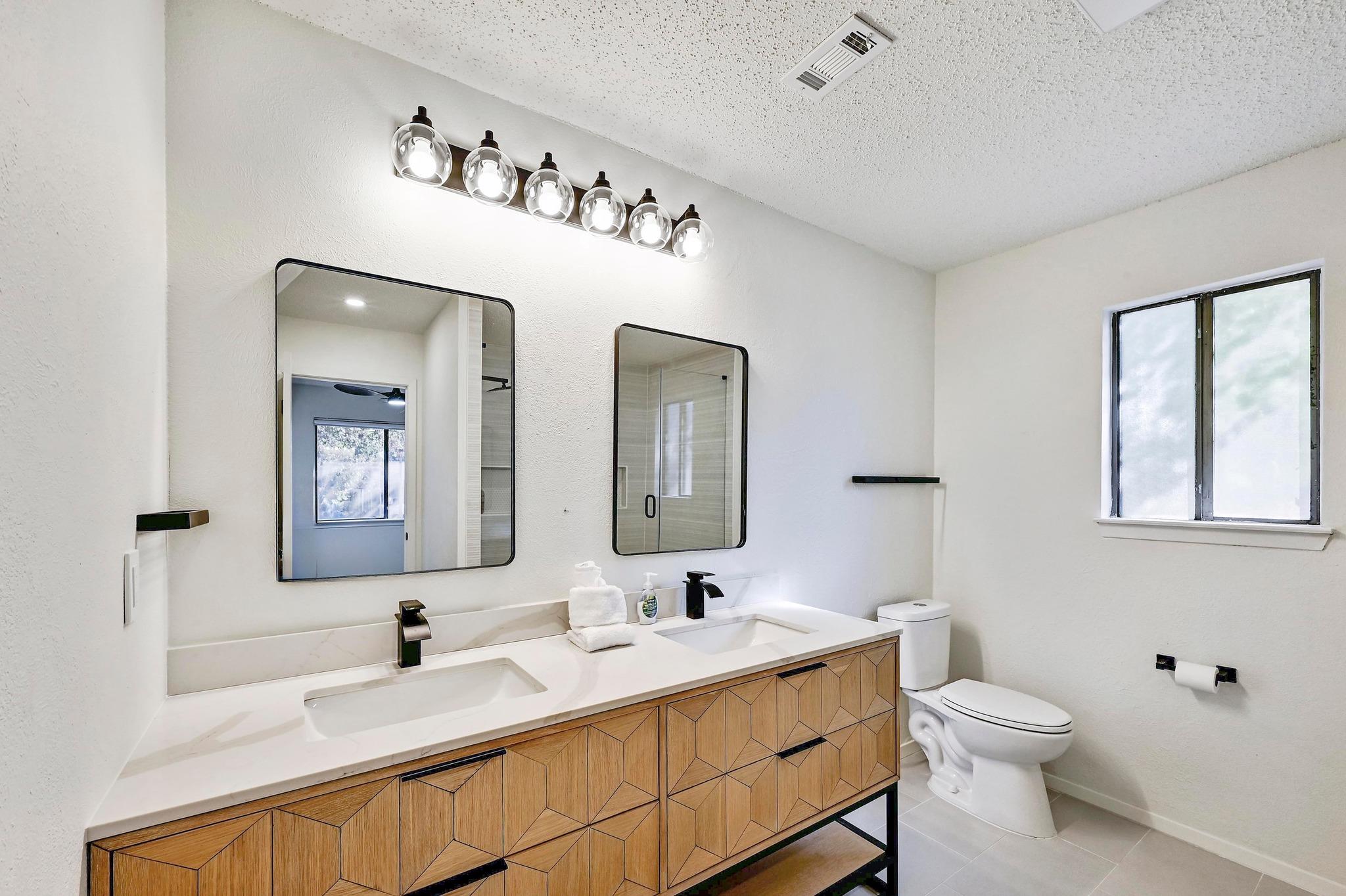 7107 Teaberry Dr, Austin, TX 78745