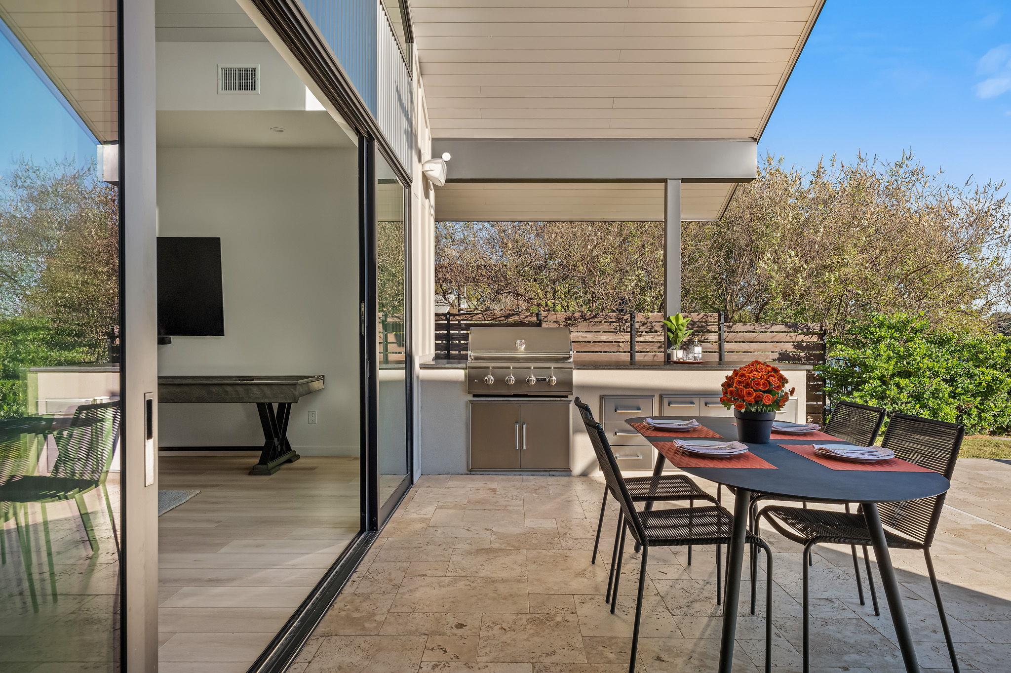 1836 Bluebonnet Ln, Kingsland, TX 78639