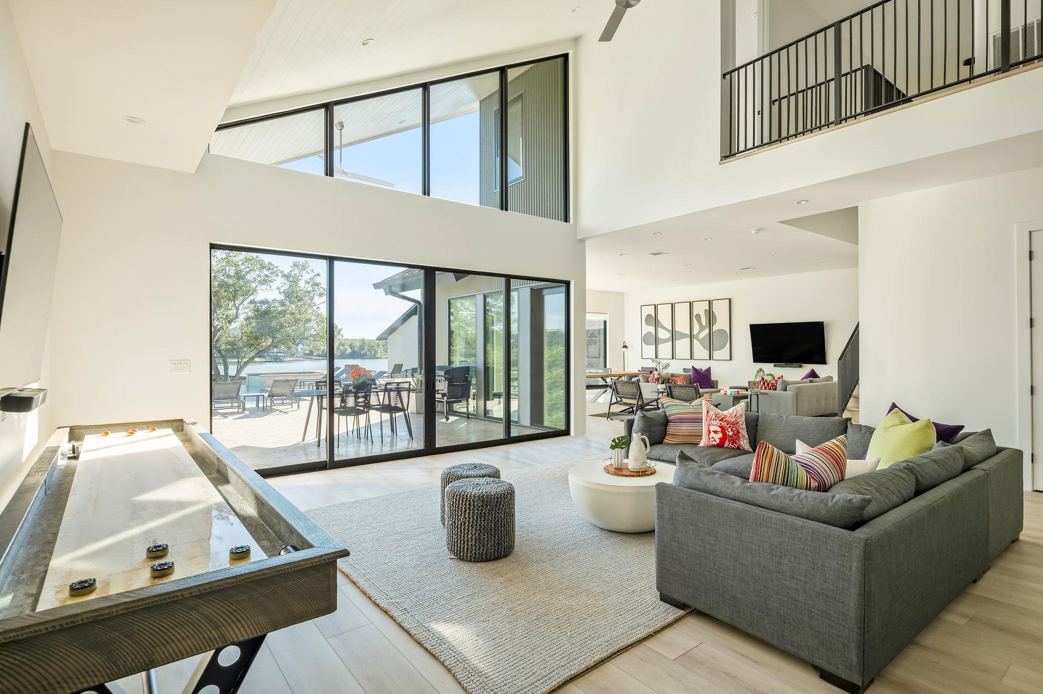 1836 Bluebonnet Ln, Kingsland, TX 78639