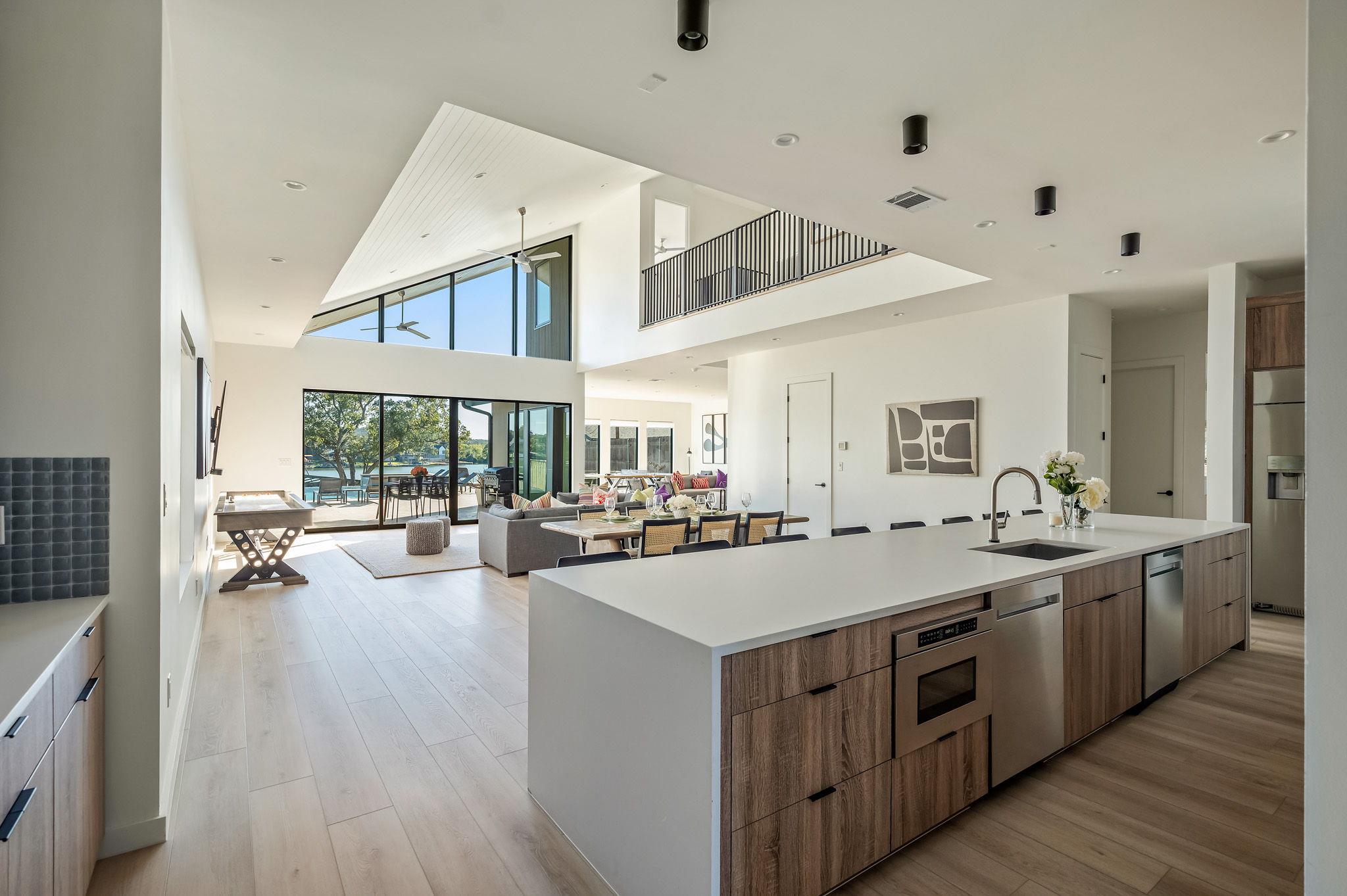 1836 Bluebonnet Ln, Kingsland, TX 78639