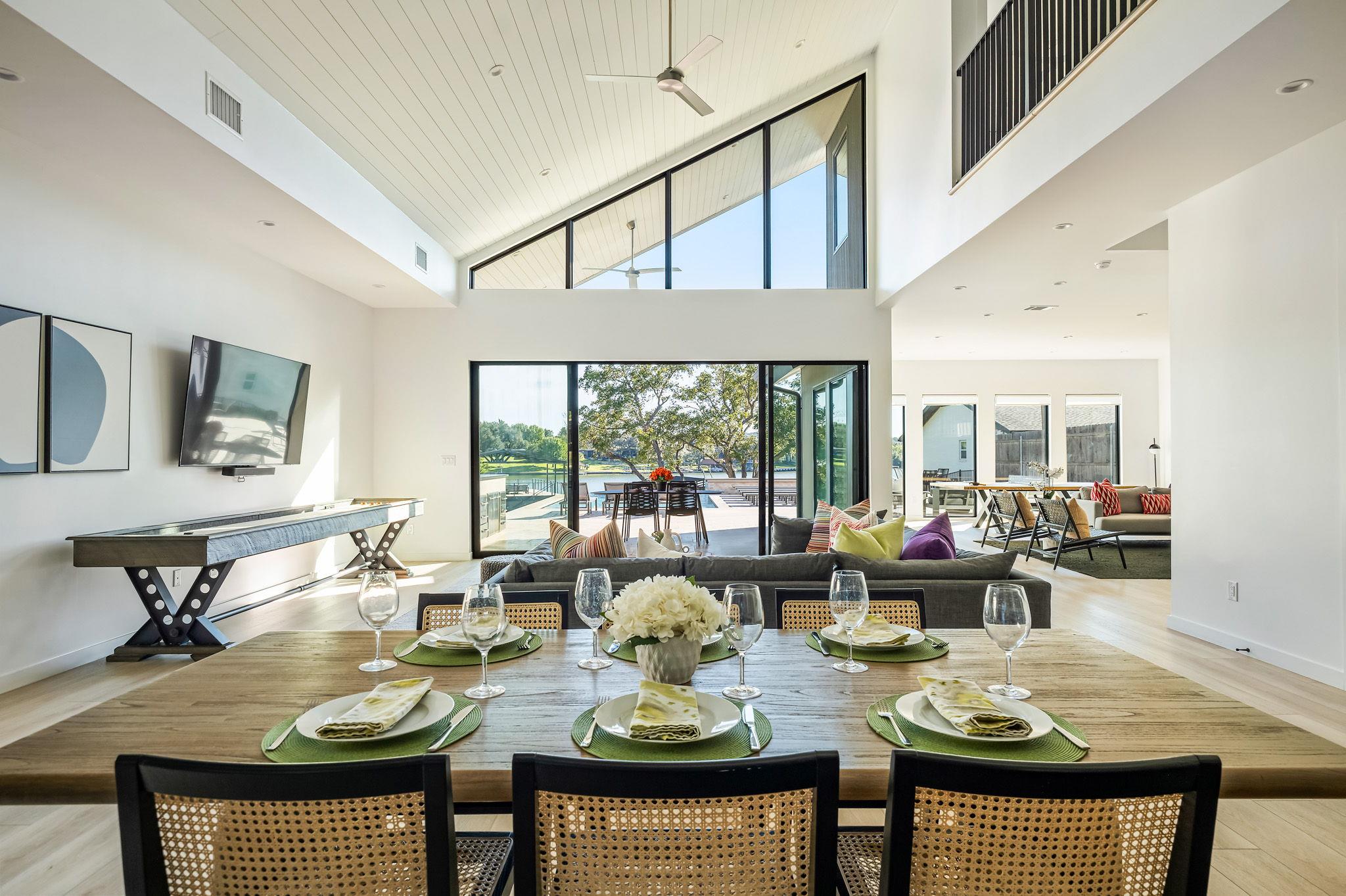 1836 Bluebonnet Ln, Kingsland, TX 78639