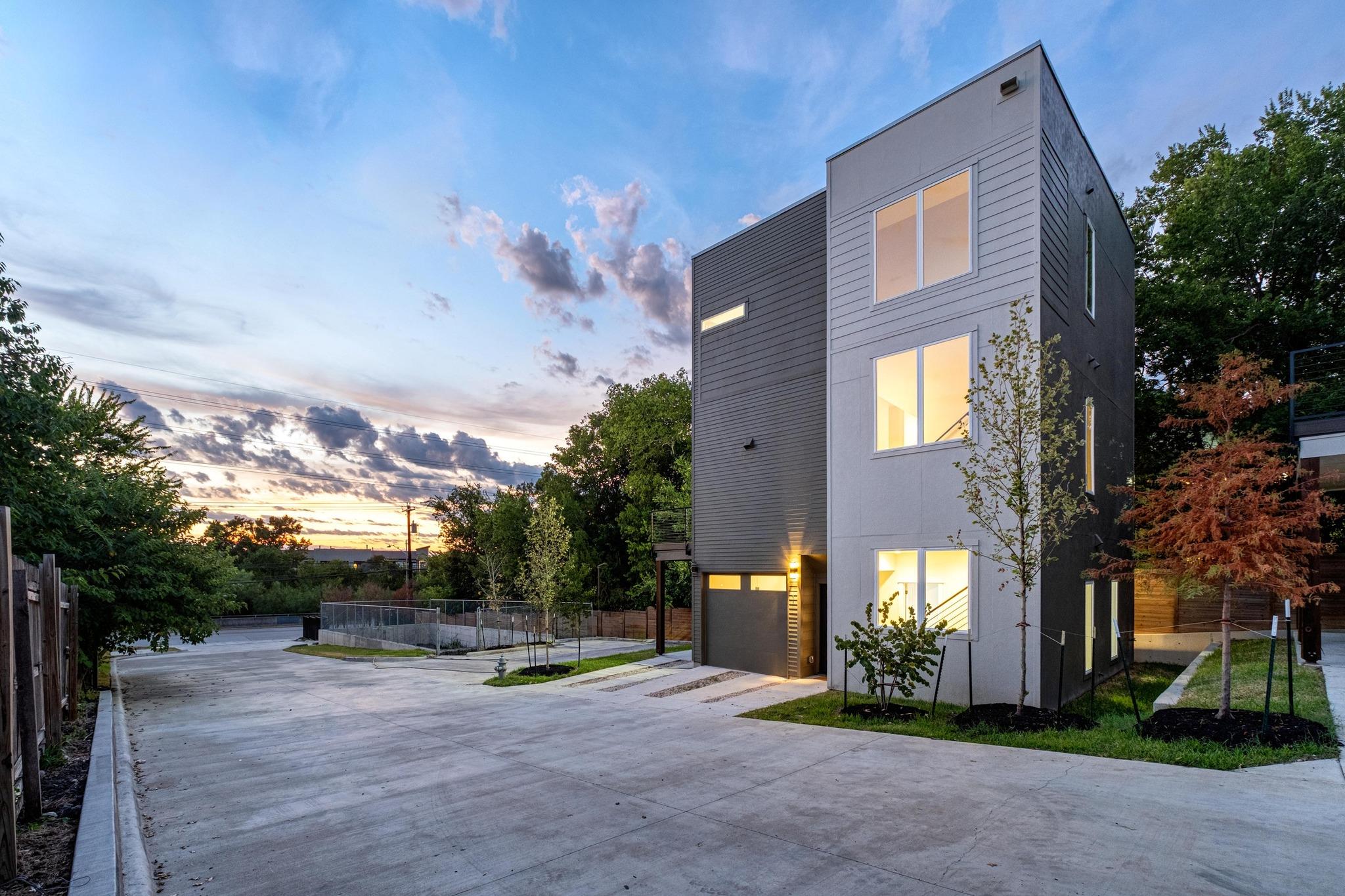 2309 Montopolis Dr # 3, Austin, TX 78741