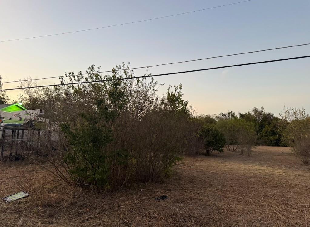 1121 Miller St, Taylor, TX 76574