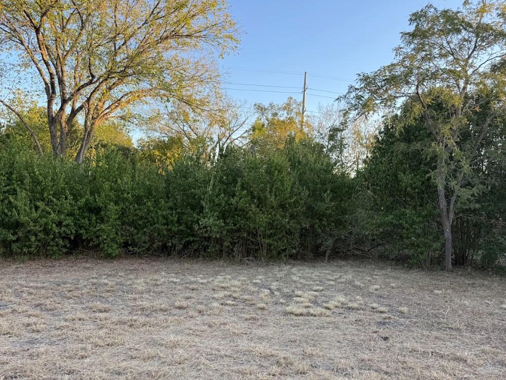 1121 Miller St, Taylor, TX 76574