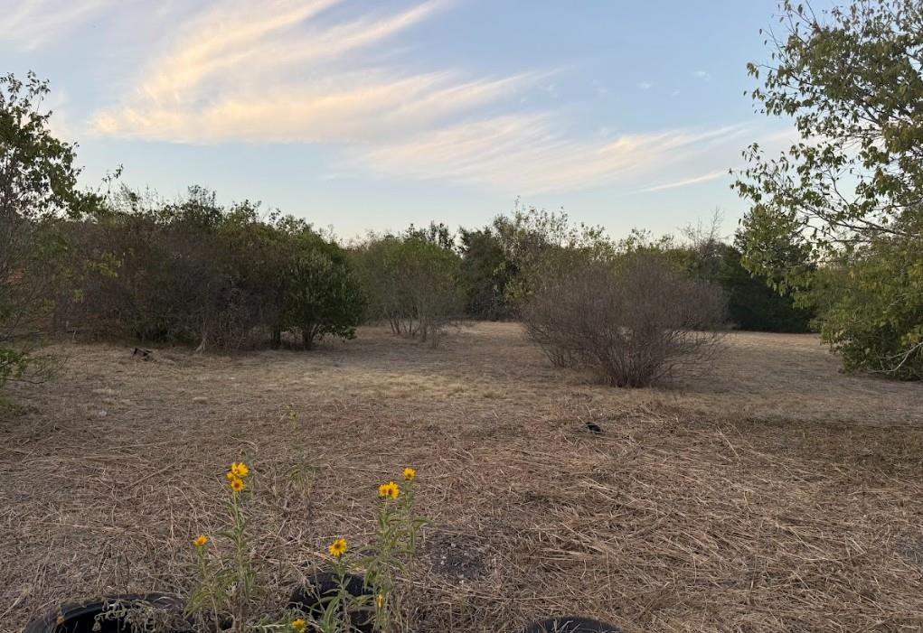 1121 Miller St, Taylor, TX 76574