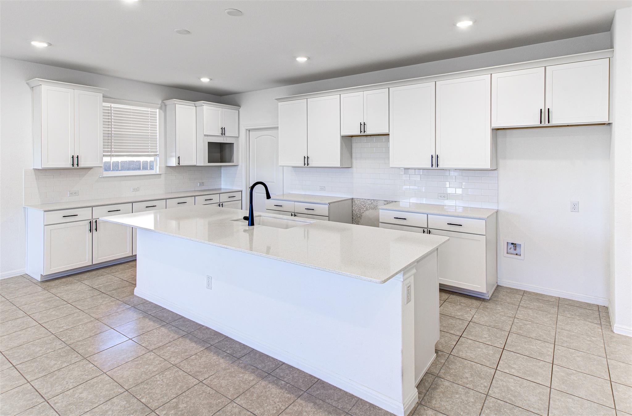 169 Slenderleaf Dr, Marble Falls, TX 78654