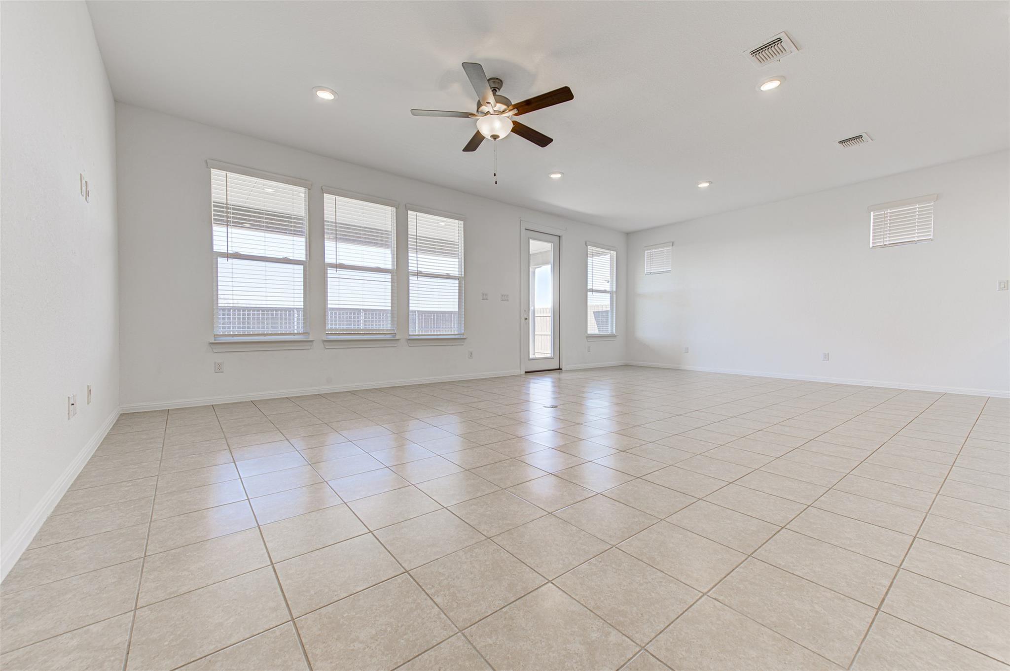 169 Slenderleaf Dr, Marble Falls, TX 78654