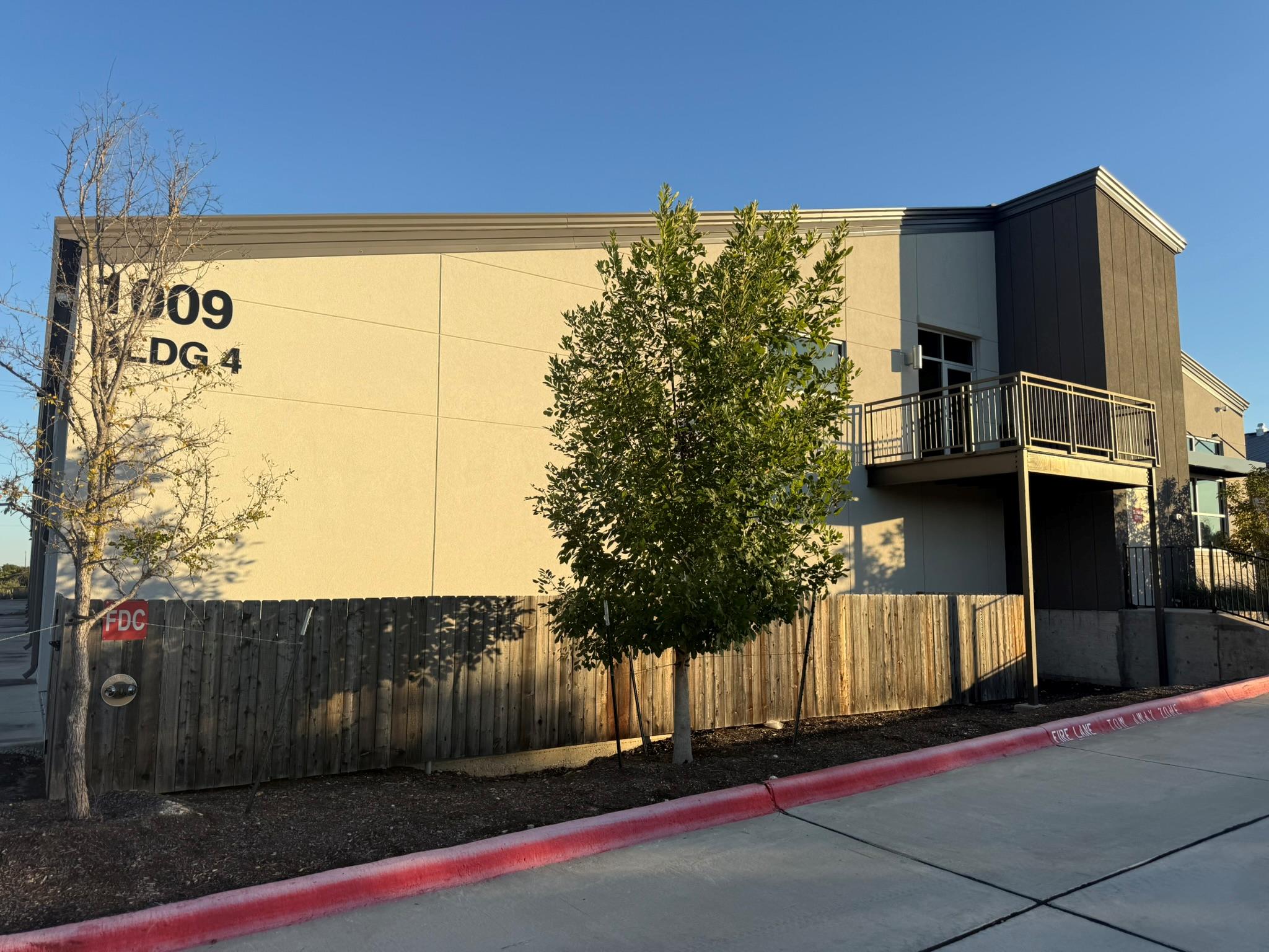 1009 Rm-620 Rd # 417, Lakeway, TX 78734