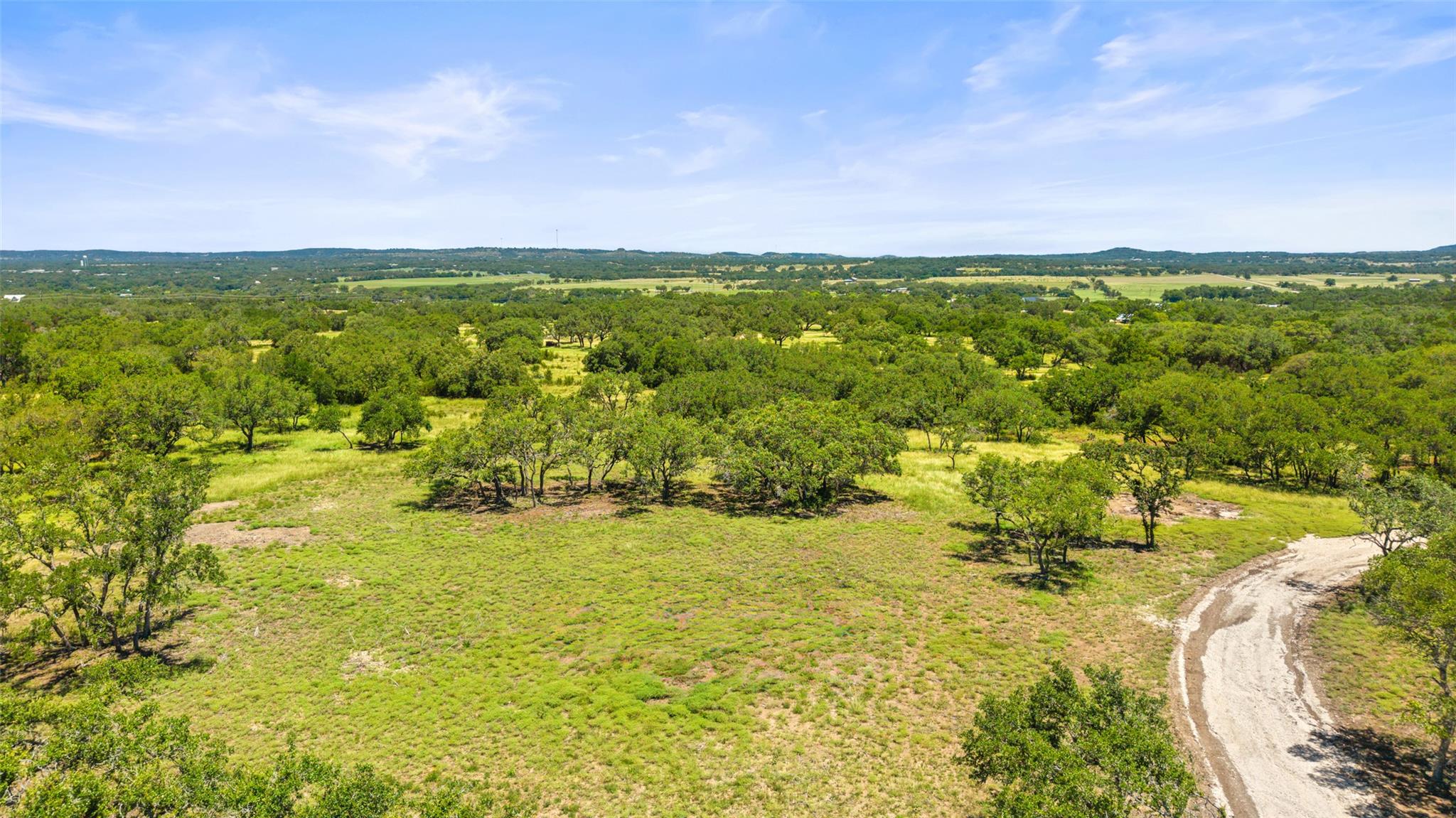 1094 Lindeman Ln, Blanco, TX 78606
