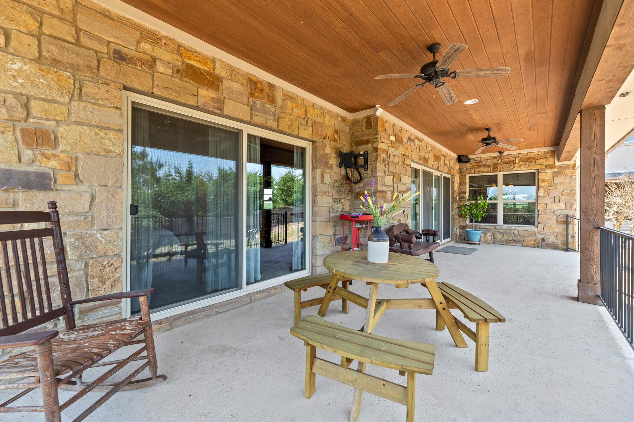 116 Kipahulu Dr, Bastrop, TX 78602