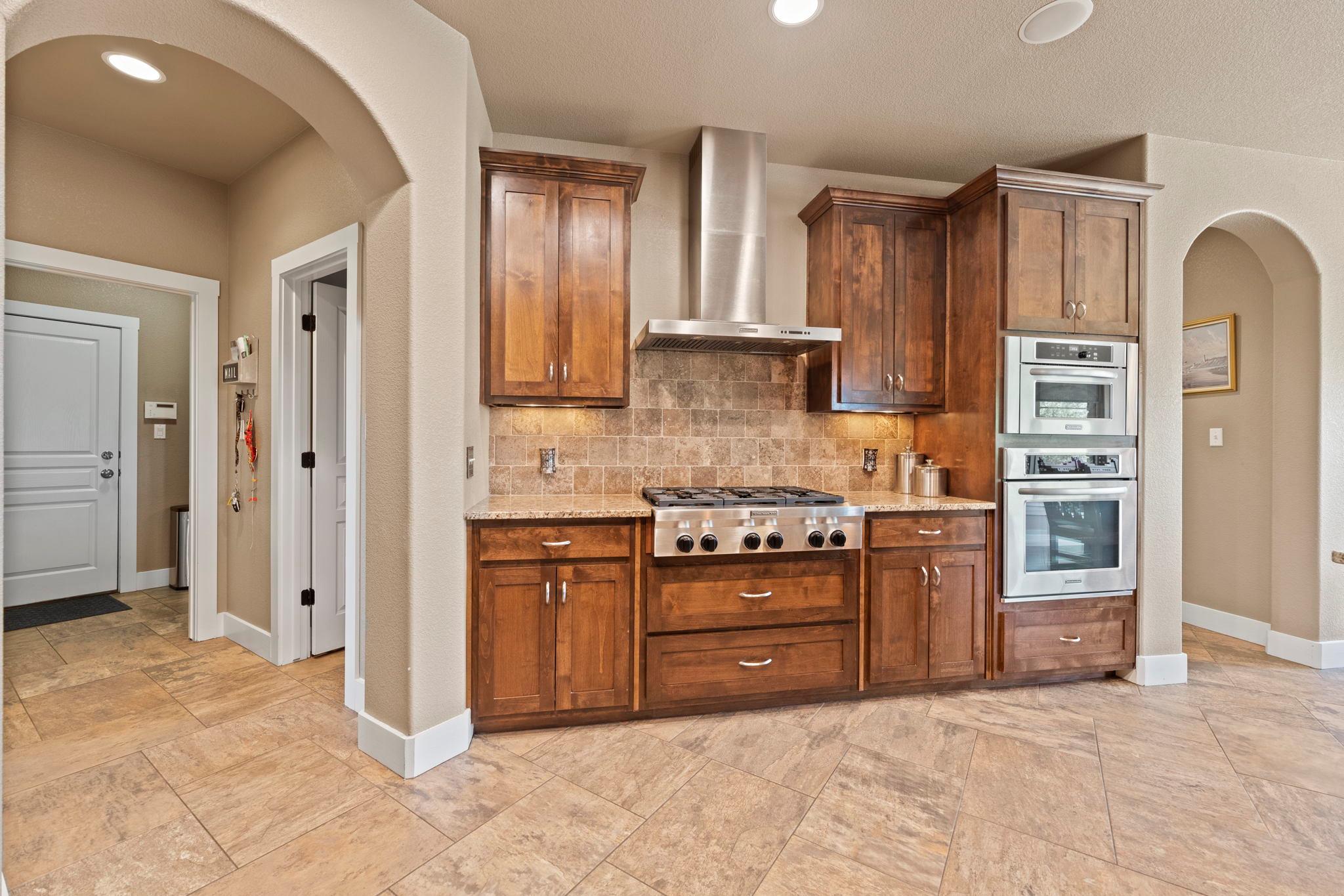 116 Kipahulu Dr, Bastrop, TX 78602