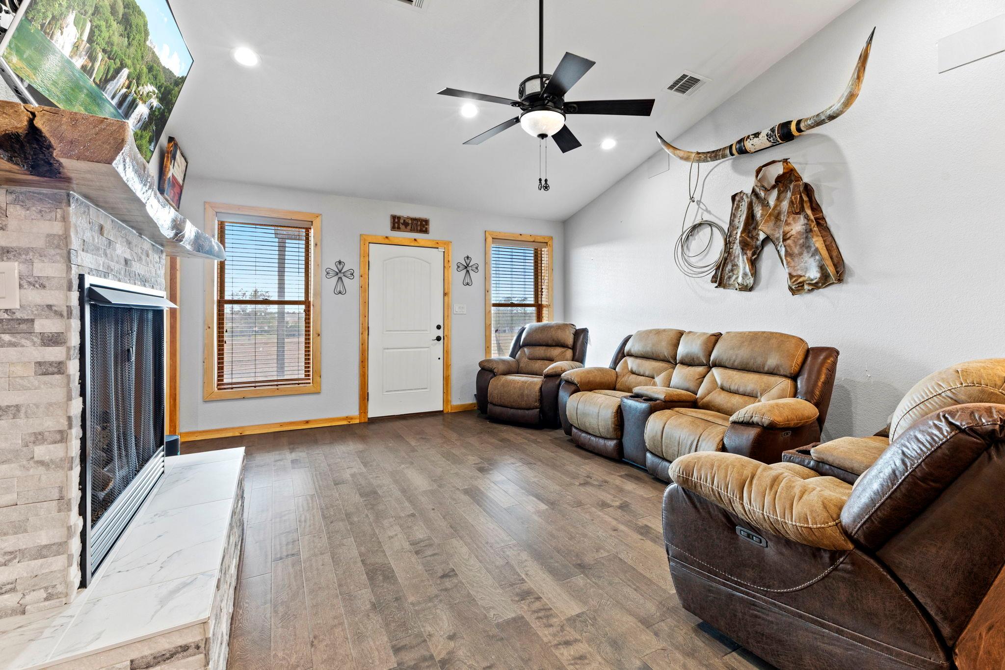 1767 County Road 420, Taylor, TX 76574