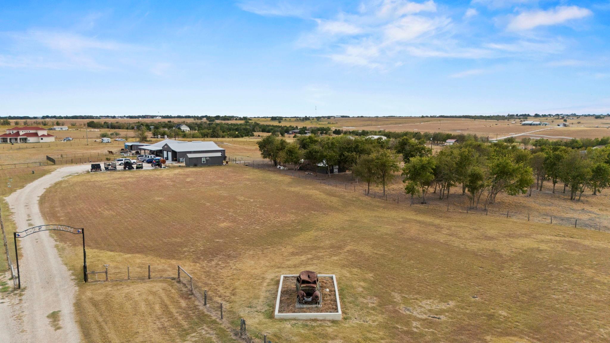 1767 County Road 420, Taylor, TX 76574
