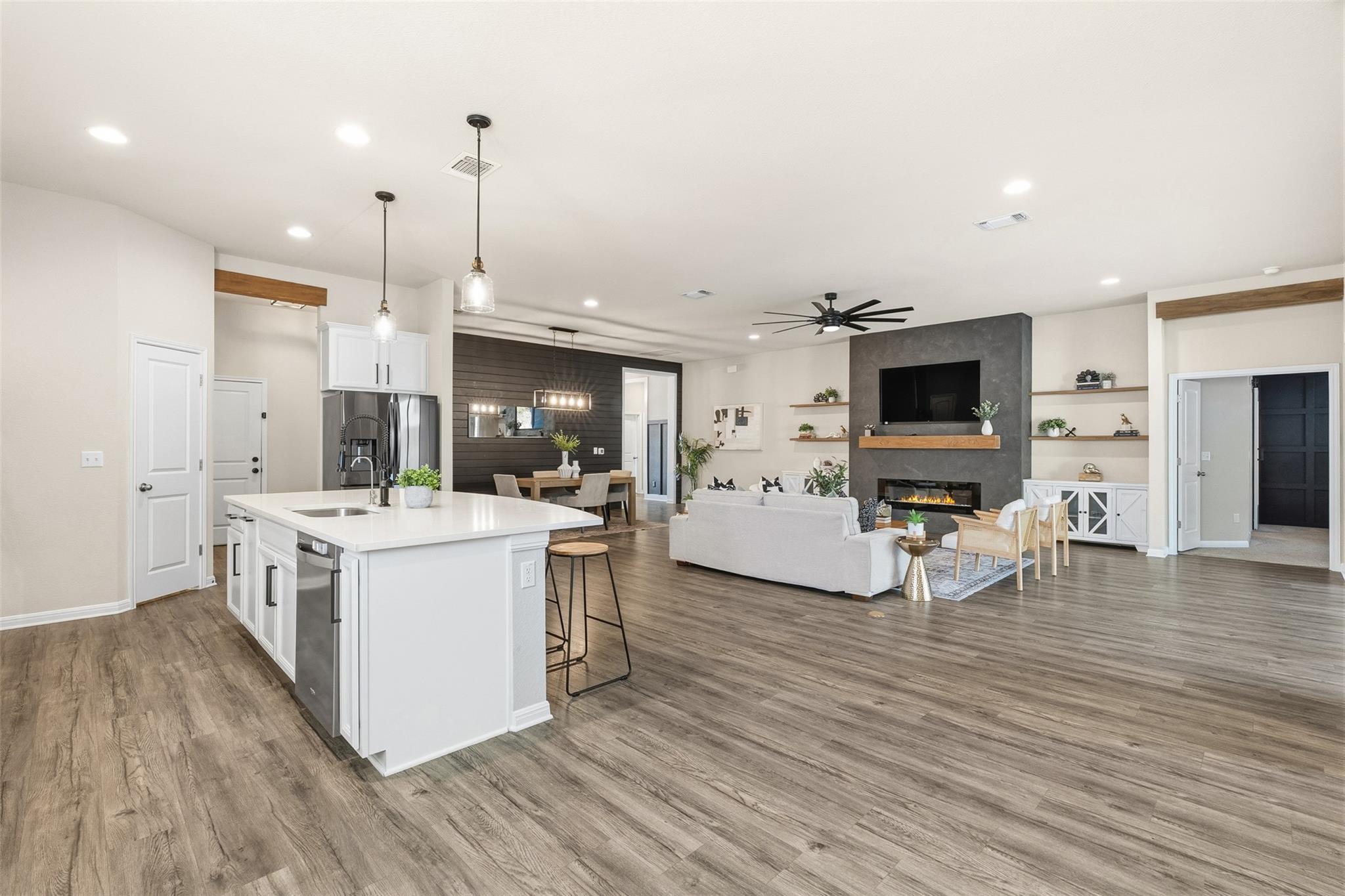 113 Rose Heath Ln, Liberty Hill, TX 78642