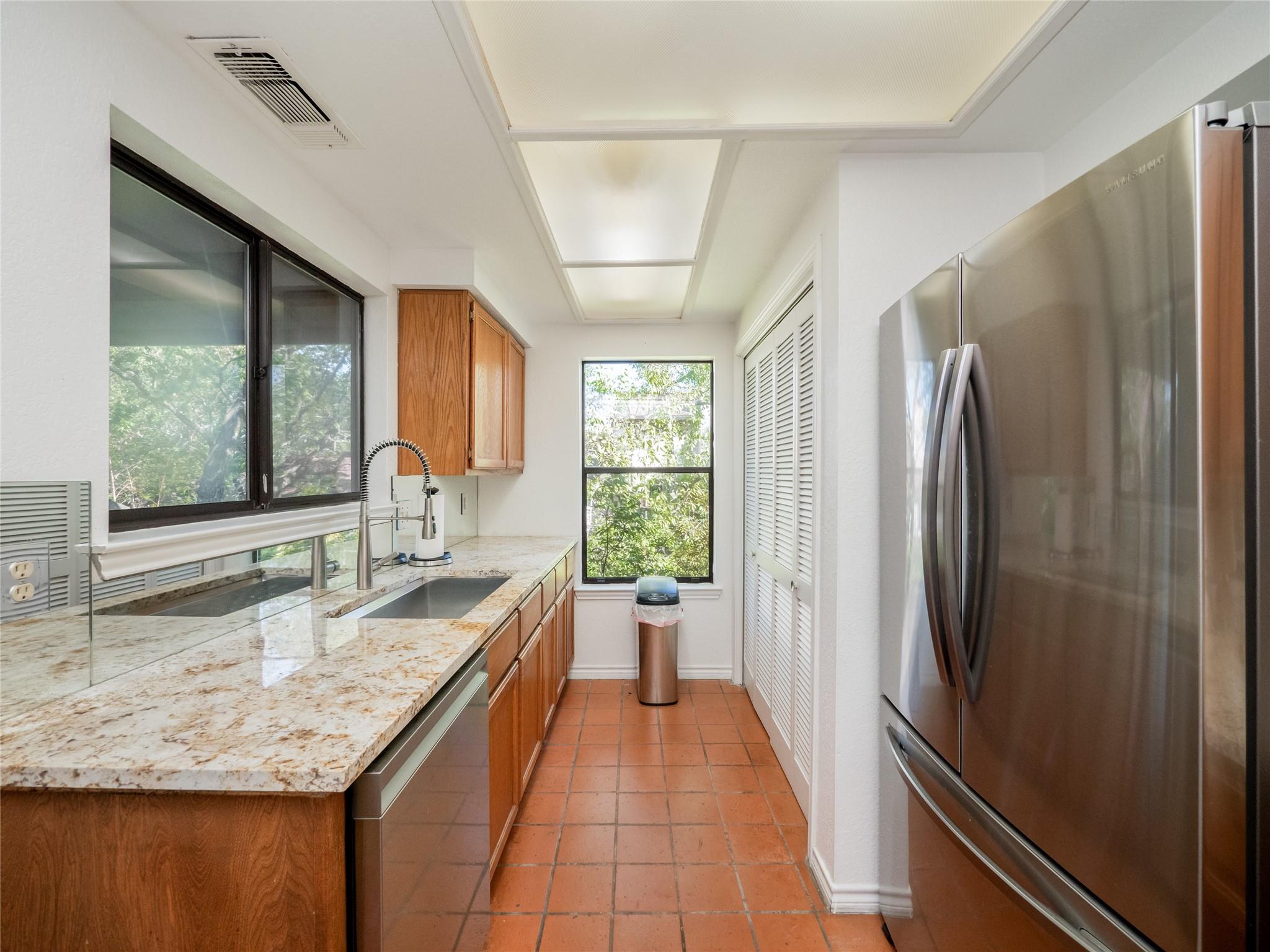 8200 Neely Dr # 202, Austin, TX 78759