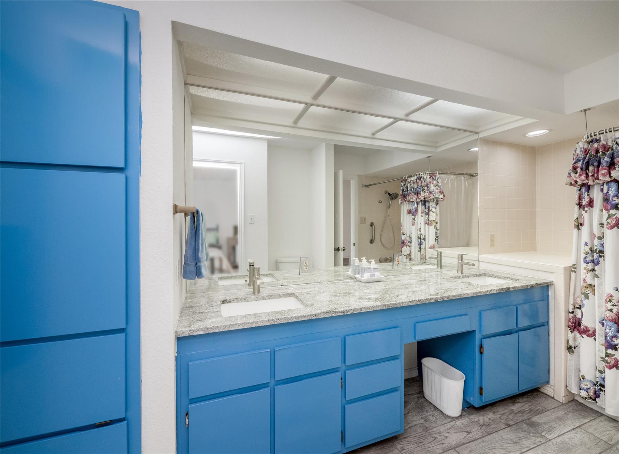 8200 Neely Dr # 202, Austin, TX 78759