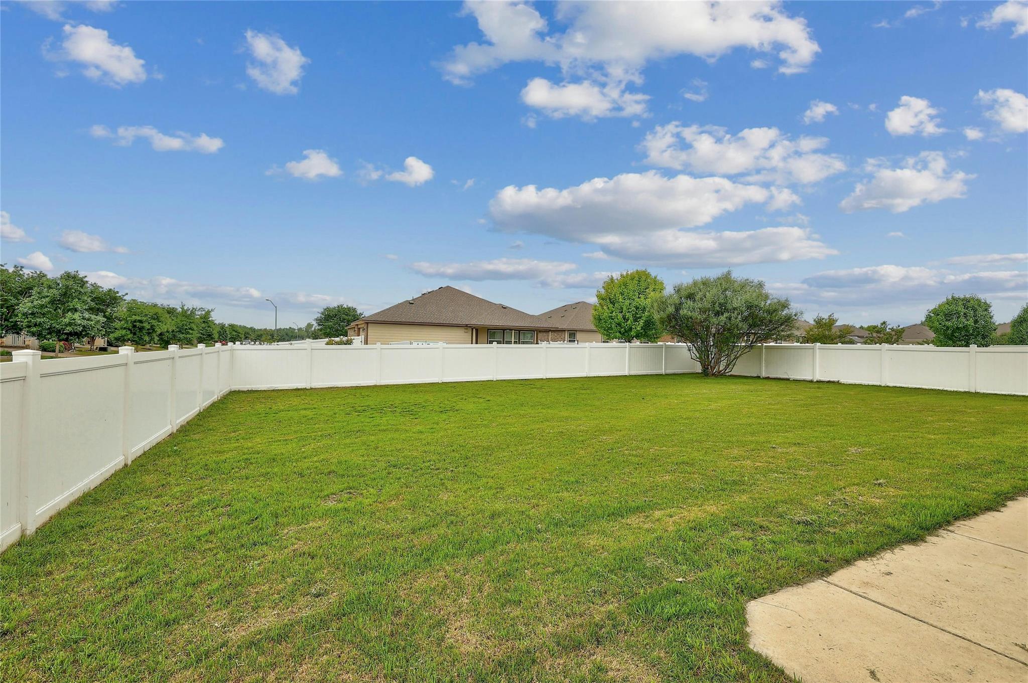 1115 Petroglyph Trl, Pflugerville, TX 78660