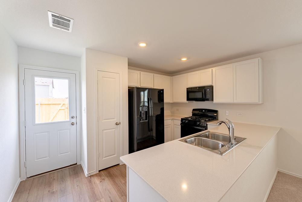 126 Avre Loop, San Marcos, TX 78666