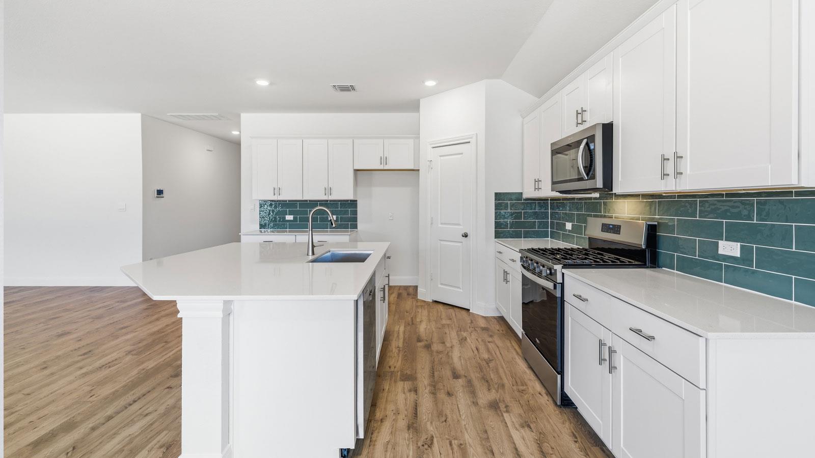 215 Great Northern Dr, Cedar Creek, TX 78612