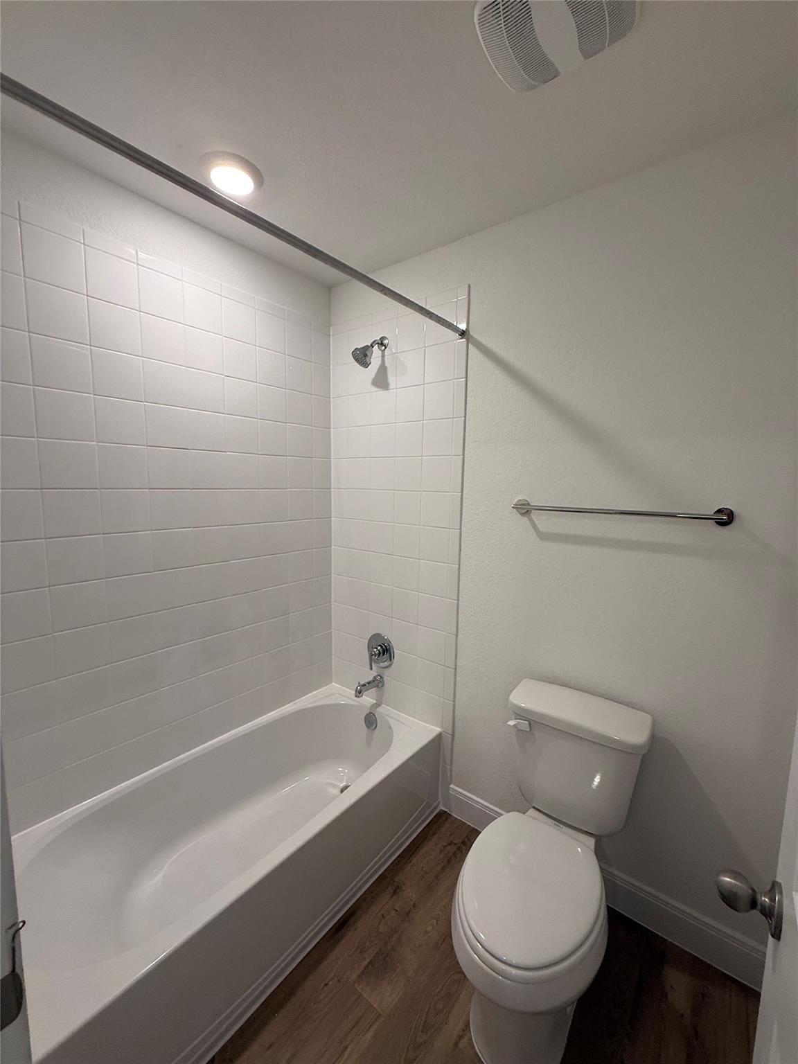 215 Great Northern Dr, Cedar Creek, TX 78612