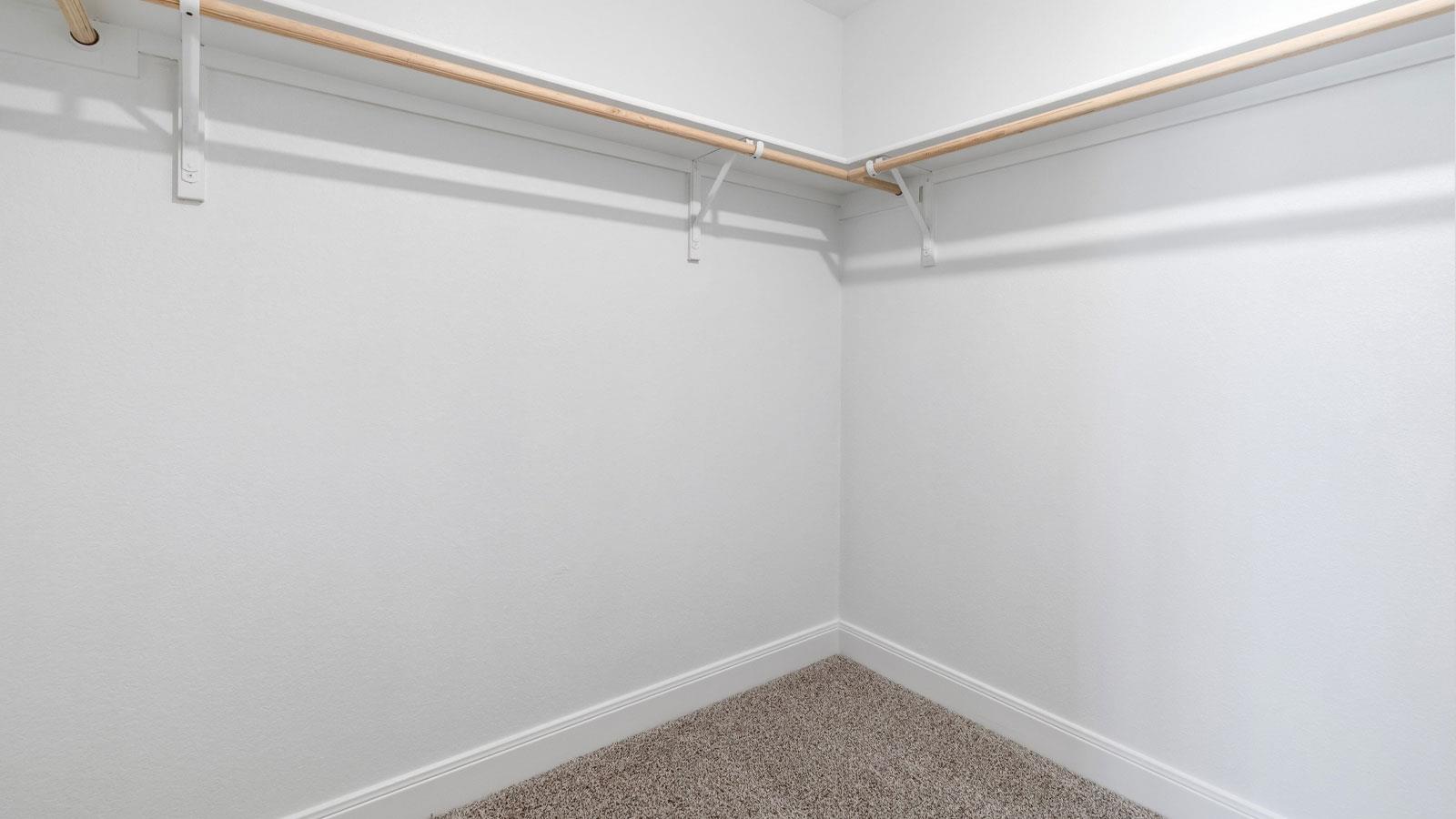 215 Great Northern Dr, Cedar Creek, TX 78612