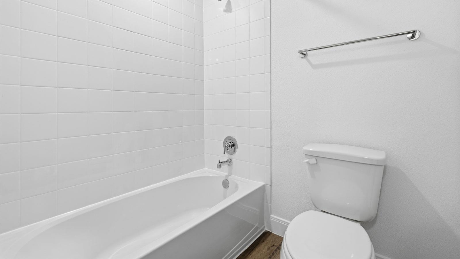 215 Great Northern Dr, Cedar Creek, TX 78612