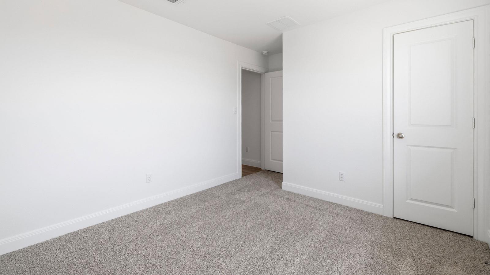 215 Great Northern Dr, Cedar Creek, TX 78612