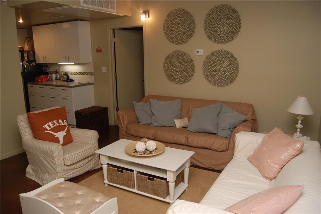2408 Leon St # 208, Austin, TX 78705
