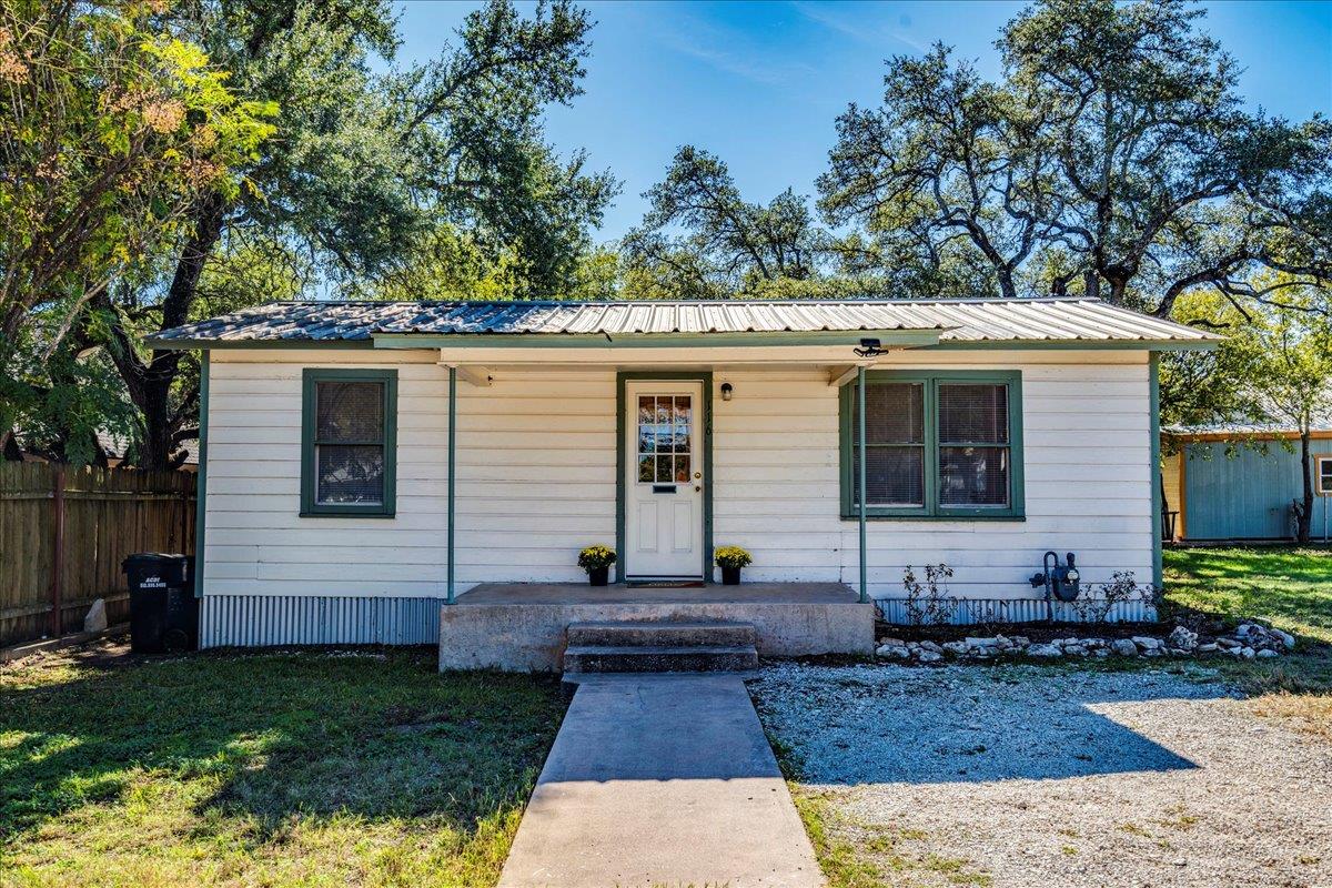 116 E Moeller St, Bertram, TX 78605