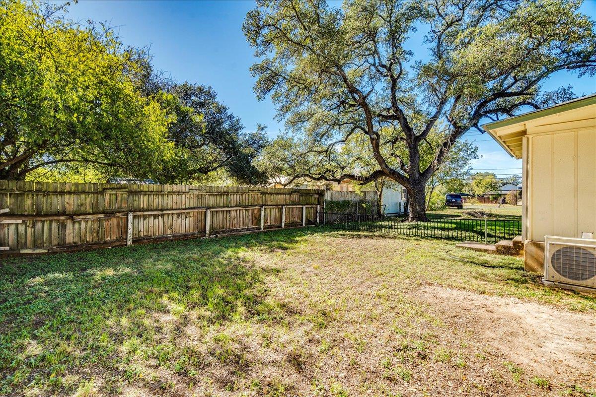 116 E Moeller St, Bertram, TX 78605