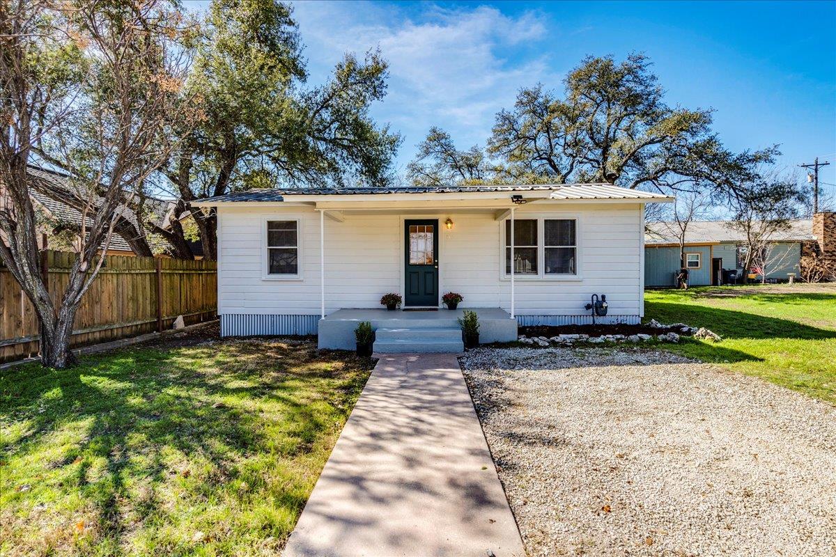116 E Moeller St, Bertram, TX 78605