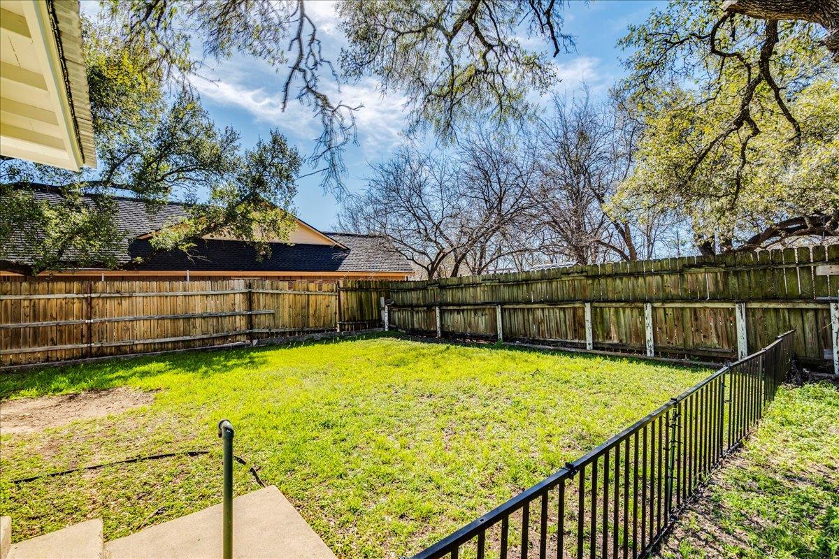 116 E Moeller St, Bertram, TX 78605