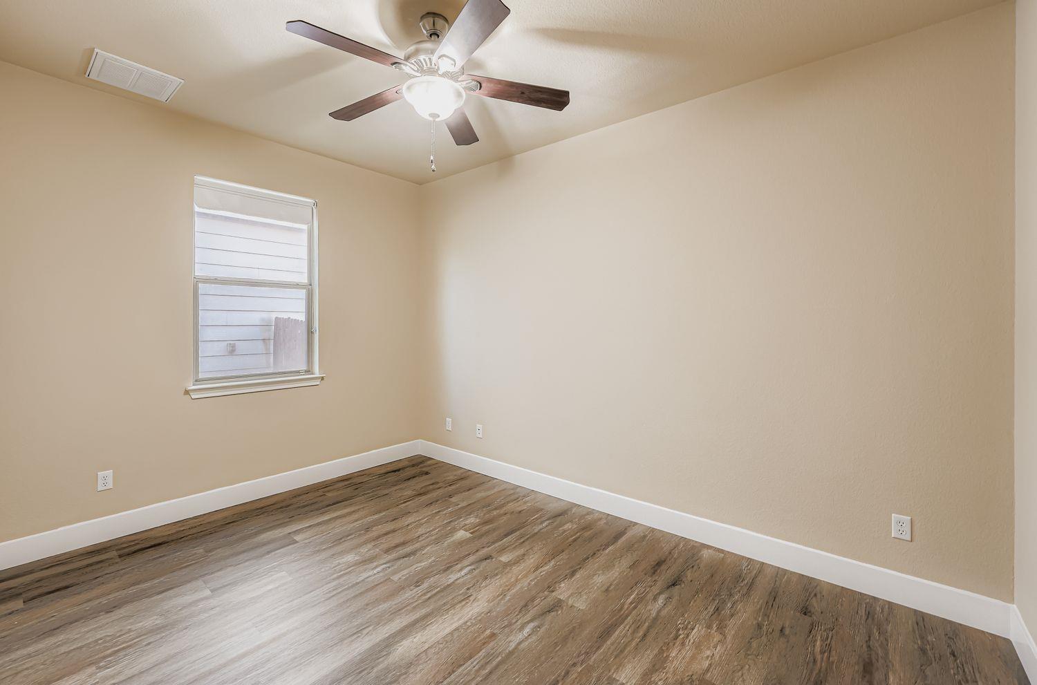 2097 Livonia Dr, Buda, TX 78610