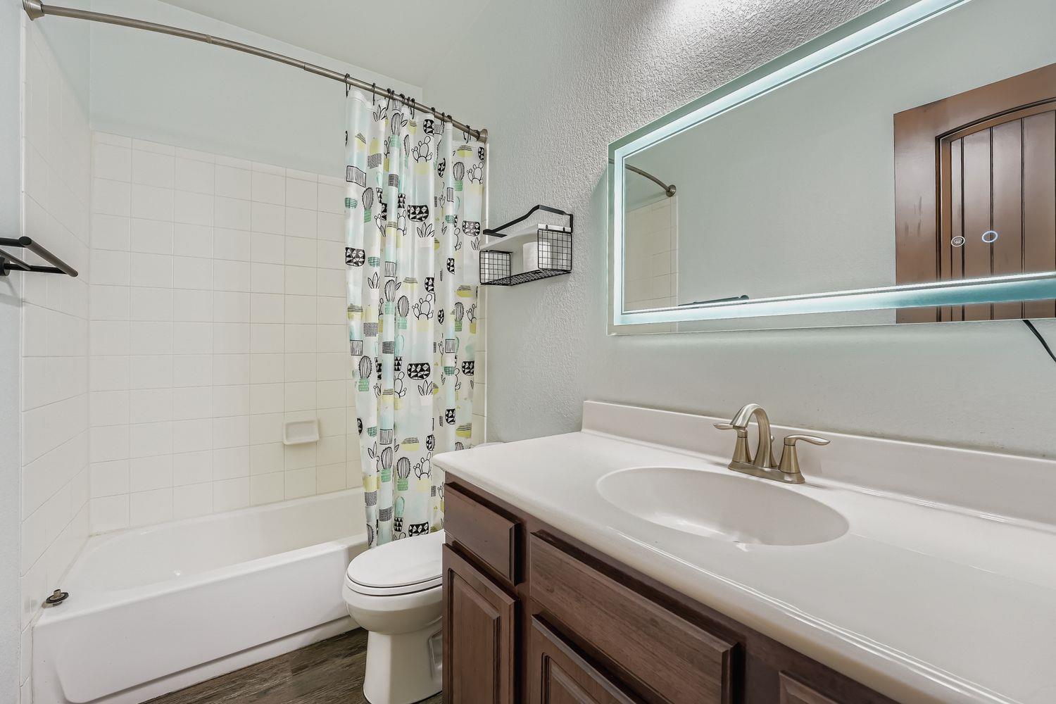 2097 Livonia Dr, Buda, TX 78610