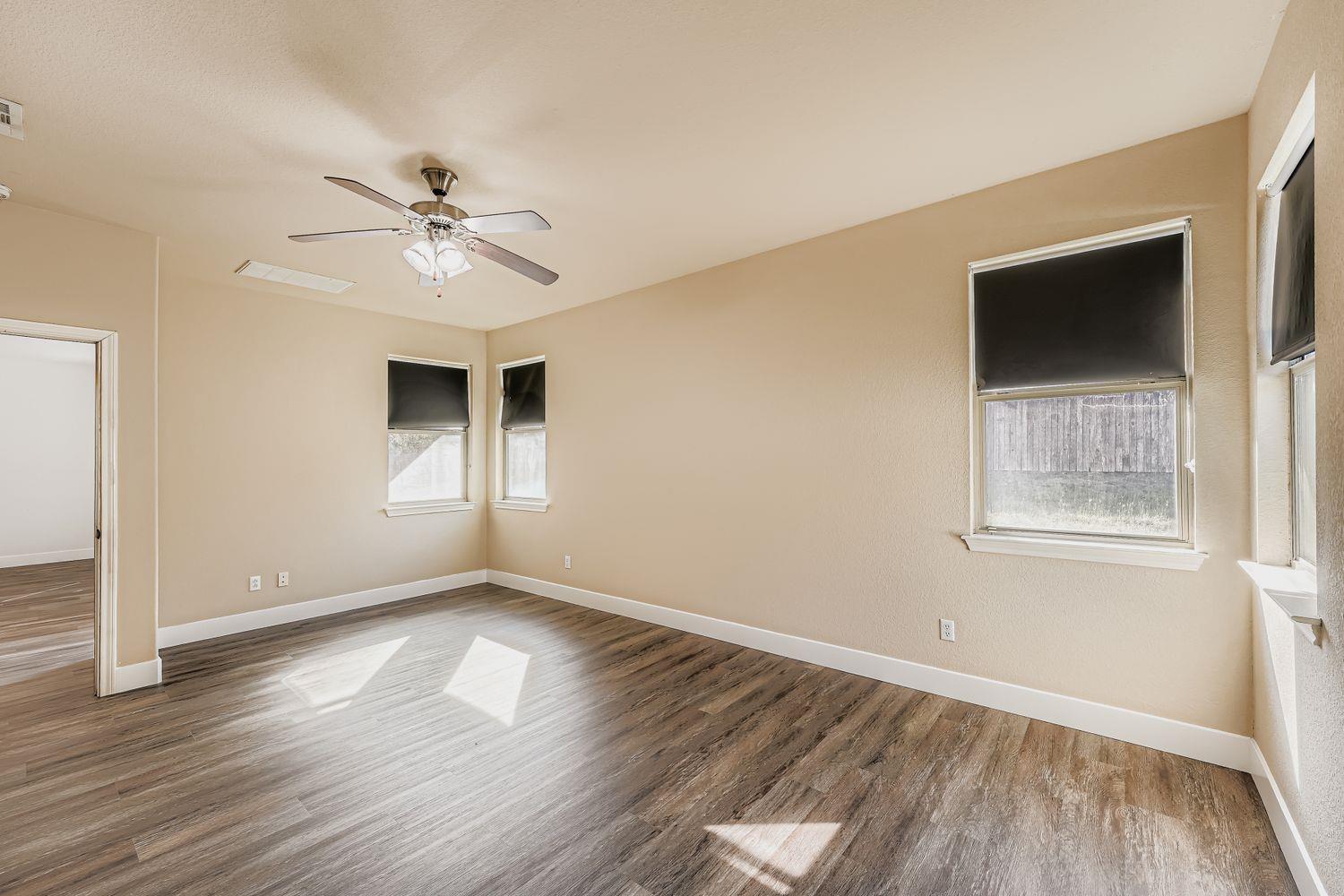 2097 Livonia Dr, Buda, TX 78610