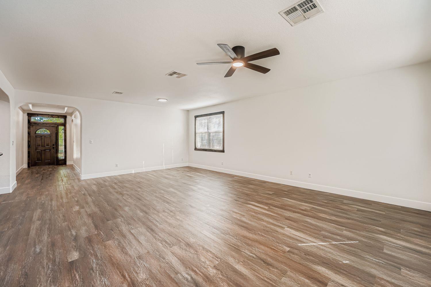 2097 Livonia Dr, Buda, TX 78610