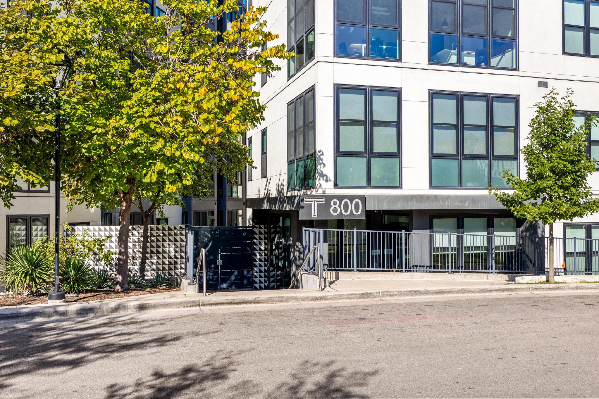 800 Embassy Dr # 204, Austin, TX 78702