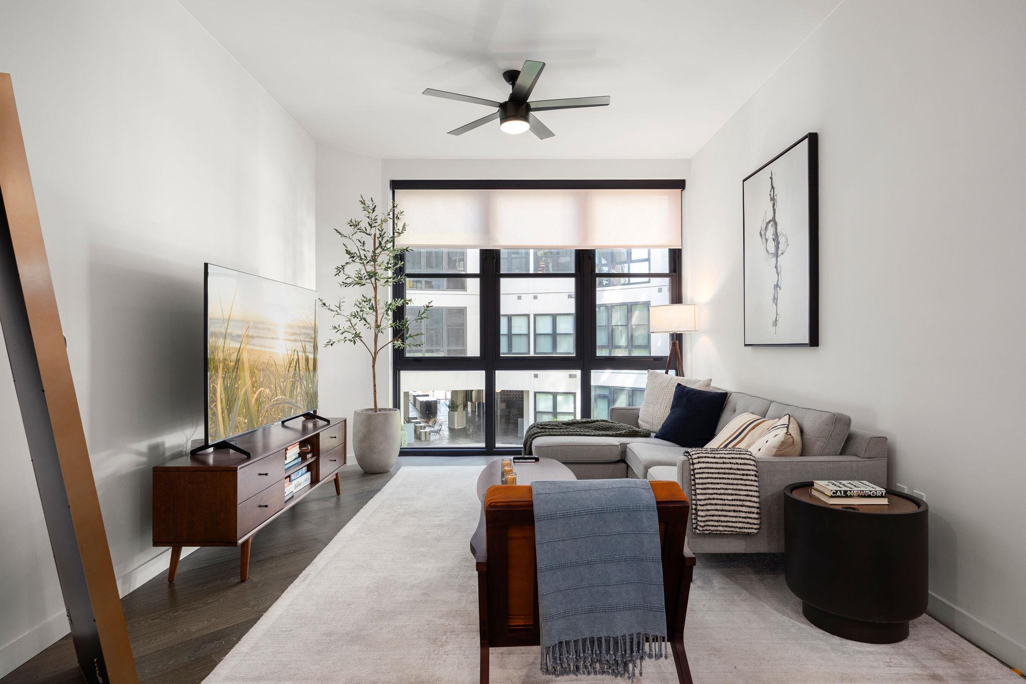 800 Embassy Dr # 204, Austin, TX 78702