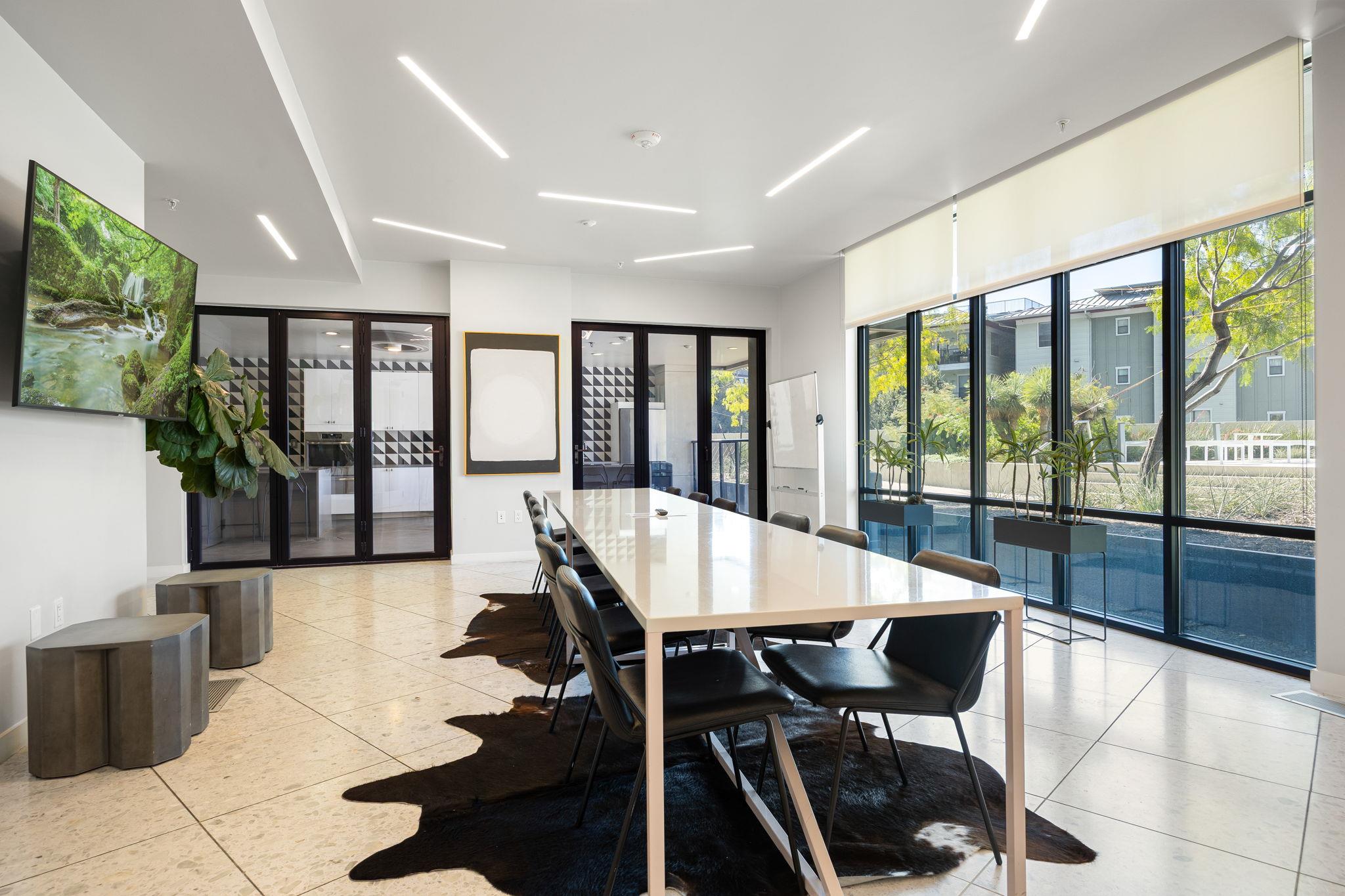 800 Embassy Dr # 204, Austin, TX 78702