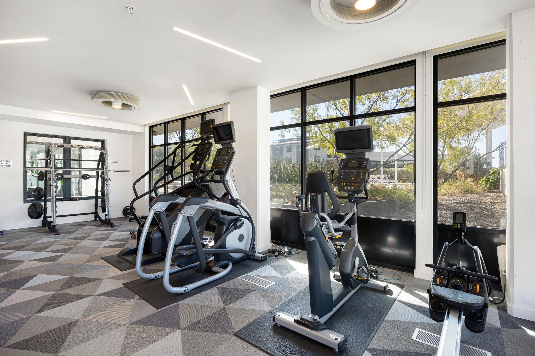 800 Embassy Dr # 204, Austin, TX 78702