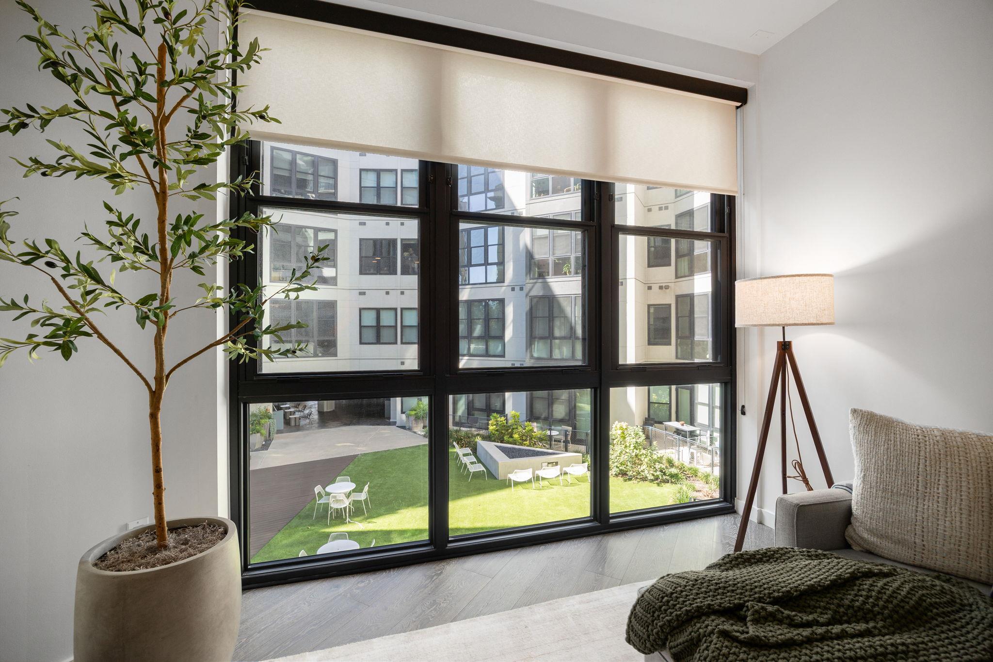 800 Embassy Dr # 204, Austin, TX 78702